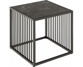 Industriální designový příruční stolek Industria Marbleux s černou kovovou konstrukcí a mramorovou deskou 40cm