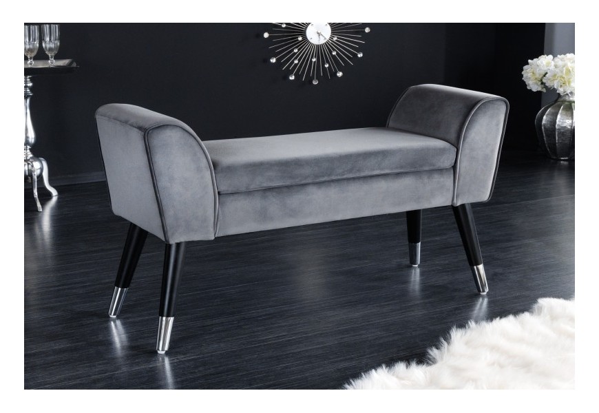 Designová čalouněná lavice Karen se šedým sametovým potahem a černými nožičkami z kovu 90cm