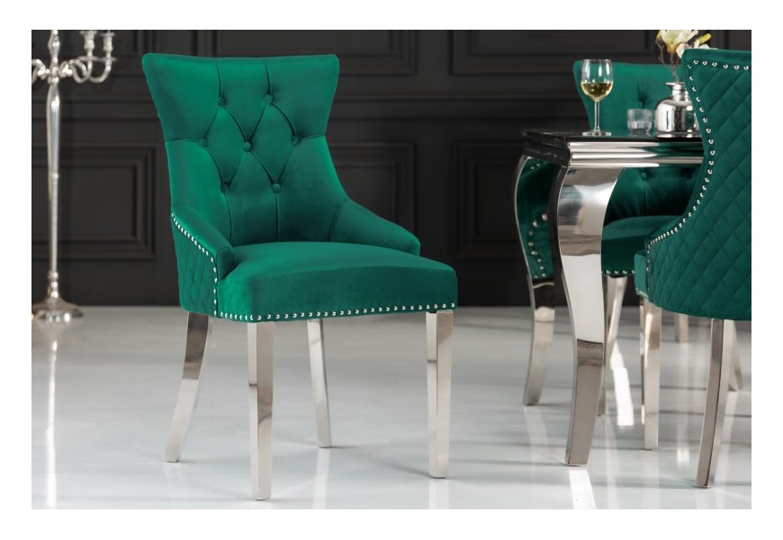 Designové zámecké křeslo Eleanor se smaragdově zeleným sametovým čalouněním a stříbrnýma nohama z kovu
