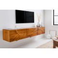 Masivn&iacute; designov&yacute; n&aacute;stěnn&yacute; TV stolek Cumbria se třemi dv&iacute;řky s reli&eacute;fn&iacute;m zdoben&iacute;m v př&iacute;rodn&iacute; hněd&eacute; barvě 160 cm