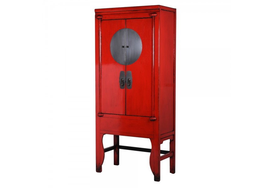 Orientální masivní barová skříňka Yessien v červeném provedení s kovovým dekorem a úchyty 175cm