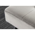 Komfort a styl v jednom - moderní lavice Soreli se sametovým čalouněním