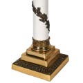 Designová stolní lampa Helion v bílo-zlatém provedení s ručním zdobením a bílým stínítkem 97cm