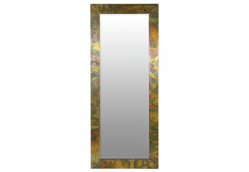 Obdélníkové zrcadlo Barrata s kovovým rámem ve zlaté barvě ve vintage stylu s vícebarevným odrazem
