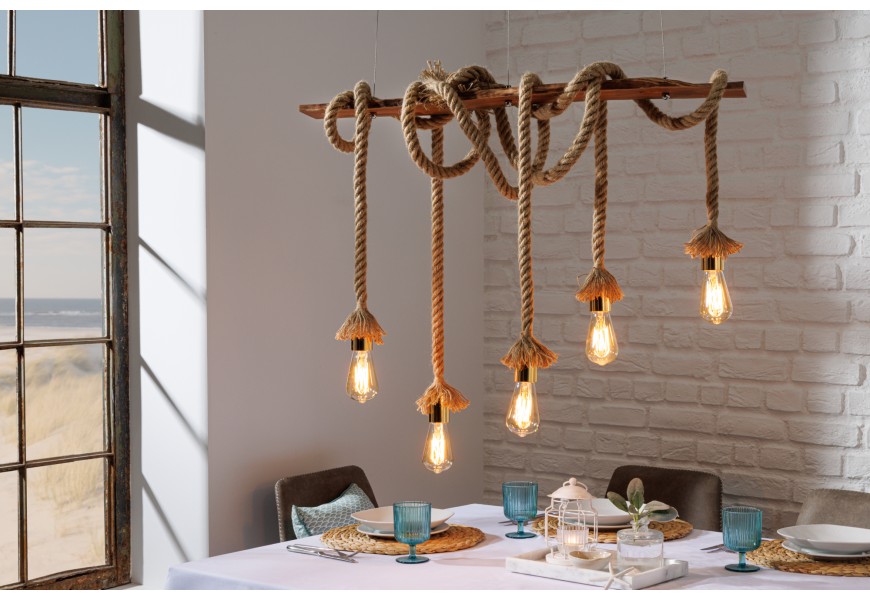 Designová koloniální závěsná lampa Halvor ze dřeva a přírodního provazu hnědé barvy s pěti žárovkami