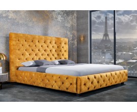 Moderní manželská postel Kreon se sametovým potahem žluté barvy s chesterfield prošíváním 160x200cm