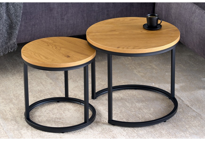 Designový set dvou konferenčních stolků Nadja s kulatými prkny ze dřeva a s kovovou černou konsturkcí