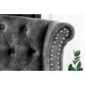 Chesterfield vintage křeslo Marlon s &scaron;ed&yacute;m sametov&yacute;m čalouněn&iacute;m a tmavě hněd&yacute;mi masivn&iacute;mi nožičkami 105cm