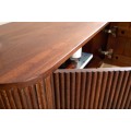 Luxusní art-deco TV stolek Gatsby z mangového dřeva se zlatými detaily hnědý 160 cm