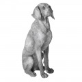 Socha psa Dogs v sedě z kovu s šedou patinou v realistickém stylu jako elegantní dekorativní prvek do interiéru nebo exteriéru