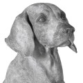 Dekorativní šedá kovová socha sedícího psa Dogs s realistickým provedením a jemně patinovaným povrchem 67 cm