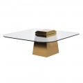 Luxusní kubistický čtvercový konferenční stolek Kelly v art-deco stylu čtvercového tvaru se skleněnou deskou a zlatou podstavou