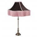 Luxusní vintage lampa Gasell se stínítkem v granátové červené barvě a pastelovými růžovými třásněmi s kovovou podstavou v bronzové barvě