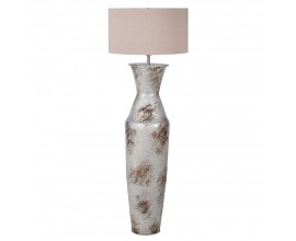 Vysoká glamour stojací lampa se stříbrnou podstavou a hnědými reliéfními skvrnami a lněným stínítkem