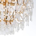Luxusní křišťálový lustr Lacrimosa se zlatou konstrukcí z kovu a bílým skleněným zdobením 65cm
