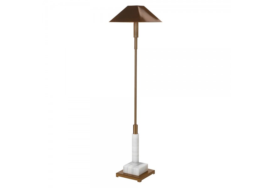 Designová art deco stojací lampa Medelin s bílou mramorovou podstavou a zlatým stínítkem z kovu