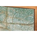 Moderní art deco příborník Elentia z akáciového dřeva s mramorovým designem v zelené barvě s kovovými nožičkami 120 cm