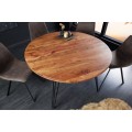 Masivní kulatý jídelní stůl Sunlight s vrchní deskou z akáciového dřeva v přírodní teplé hnědé barvě s matnými černými kovovými nožičkami v industriálním stylu