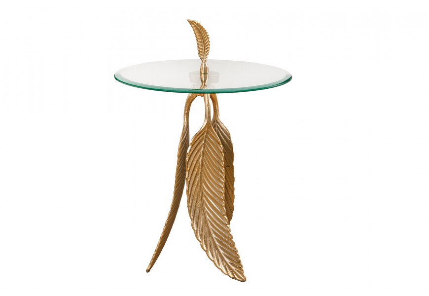 Skleněný kulatý příruční stolek Pluma v glamour stylu s kovovými nožičkami a vrchní dekorací ve tvaru pírek ve zlaté barvě