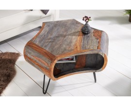 Retro konferenční stolek s oblými řezanými tvary z masivního sheesham dřeva v hnědo-šedém provedení s industriálními nožičkami v černé barvě