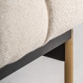 Luxusní art deco čalouněné křeslo s prošíváním v béžové barvě a dřevěnou a kovovou konstrukcí v černé a zlaté barvě 79 cm