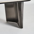 Luxusní moderní asymetrický konferenční stolek Niebla s mramorovou deskou a zvlněnýma nohama šedá 129 cm