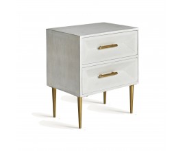 Luxusní noční stolek Encantada s geometricky vyřezávanými šuplíky s bílým vintage nátěrem a zlatými detaily 55 cm