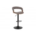 Designová čalouněná otočná barová židle Norwich s retro designem s nízkou opěrkou v šedé barvě s dřevěným hnědým detailem na černé kovové noze s kulatou podstavou a opěrkou na nohy