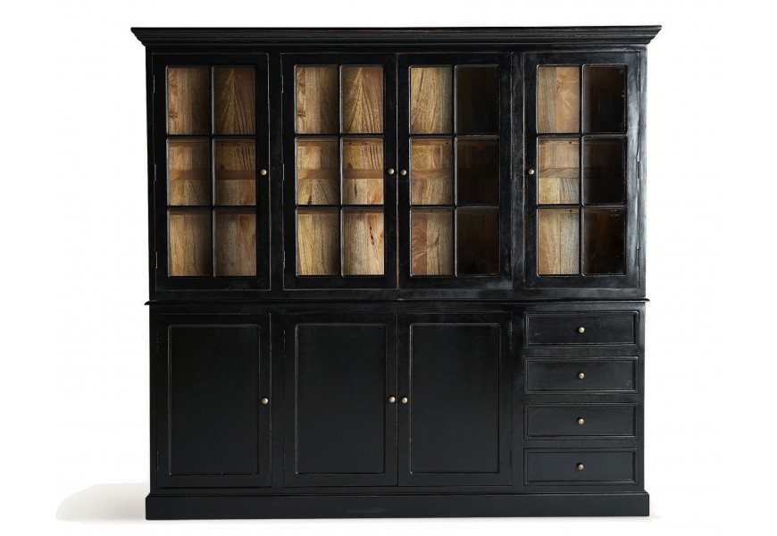Luxusní vintage vitrína Zena Noir v černé barvě s interiérem v přírodní světle hnědé se čtyřmi prosklenými dvířky s tabulovým designem ve vrchní části a dvěma skříňkami a čtyřmi zásuvkami ve spodní části