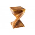 Designový příruční stolek Salian z masivního lakovaného dřeva v tmavě hnědé barvě v atypickém tvaru 45 cm