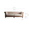 Luxusní vintage sedačka Gretchen se světlou hnědou dřevěnou konstrukcí a béžovým čalouněním v chesterfield stylu 238 cm