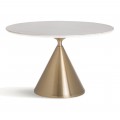 Luxusní kulatý glamour jídelní stůl Cronos s bílou vrchní deskou s mramorovým designem a kovovou nohou ve zlaté barvě kuželovitého tvaru