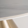 Luxusní art deco bílý kulatý jídelní stůl Cronos s kamennou vrchní deskou a zlatou nohou 120 cm