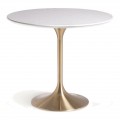 Luxusní bílo zlatý kulatý jídelní stůl Rebecca s mramorovou vrchní deskou a tenkou kovovou nohou s rozšířenou podstavou