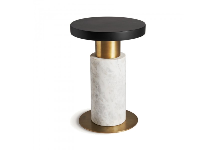 Luxusní moderní příruční stolek Preston s černou kulatou vrchní deskou a jednou nohou z bílého mramoru s kovovými prvky ve zlaté barvě