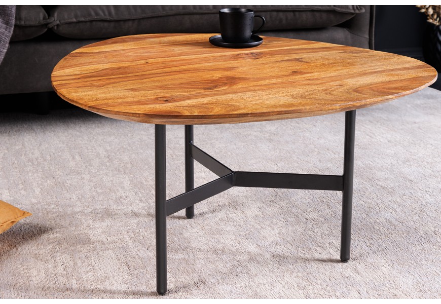 Designový industriální světle hnědý trojúhelníkový konferenční stolek Dabergio z masivního palisandrového dřeva s černými kovovými nožičkami