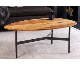 Designový trojúhelníkový konferenční stolek Dalbergio s vrchní deskou z masivního palisandrového dřeva as černými kovovými nožičkami v industriálním stylu