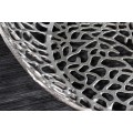 Designový glamour kulatý stříbrný konferenční stolek Hoja s úložným prostorem a abstraktním designem 40 cm