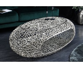 Moderní stříbrný oválný konferenční stolek Hoja s úložným prostorem a abstraktním designem 120 cm