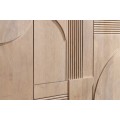 Designový art deco čtyřdveřový příborník Sonia s geometrickým reliéfem z běleného dřeva ve světle béžové barvě 170 cm