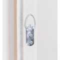 Moderní designový obraz Rosé v bílém dřevěném rámu s motivem růží v odstínech růžové a fialové se zlatým detailem 122 cm