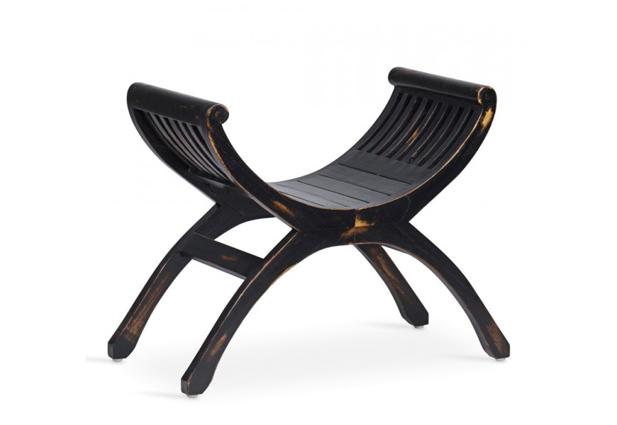 Designová masivní lavice YuYu Forja z mindi dřeva s černým záměrně sešoupaným vintage nátěrem s prohnutou sedací částí s bočními opěrkami a půlobloukovými nožičkami