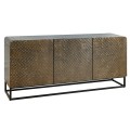 Stylový art deco třídveřový příborník Croco z masivního mangového  dřeva as glamour nádechem s vyřezávanými reliéfy v podobě hadích šupin v tmavě zelené barvě a kovovou černou obdélníkovou konstrukcí
