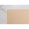 Designová etno stojací lampa Adduro s podstavou z černého kovu a masivního dřeva ve hnědé barvě s béžovým stínítkem 165 cm