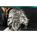 Designový art deco příruční stolek Tierra Glam s kulatou skleněnou deskou a nohou v podobě stříbrného lva 60 cm