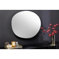 Stylové moderní nástěnné zrcadlo Noemi v asymetrickém tvaru s černým rámem s glamour nádechem 73 cm