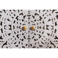Designový čtyřdveřový orientální příborník Orient z bílého masivního mangového dřeva s vyřezáváním a zlatými detaily 170 cm