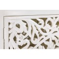 Luxusní dvoudveřová orientální masivní barová skříňka Orient v bílé barvě s florálním vyřezáváním 140 cm