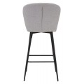 Moderní barová židle Magnus se světle šedým čalouněním z látky s ergonomickým opěradlem na černých kovových nohách 108 cm