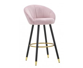Art deco růžov&aacute; barov&aacute; židle Eldoria s čalouněn&yacute;m obl&yacute;m opěradlem a čern&yacute;mi kovov&yacute;mi nožičkami se zlat&yacute;mi detaily 104 cm